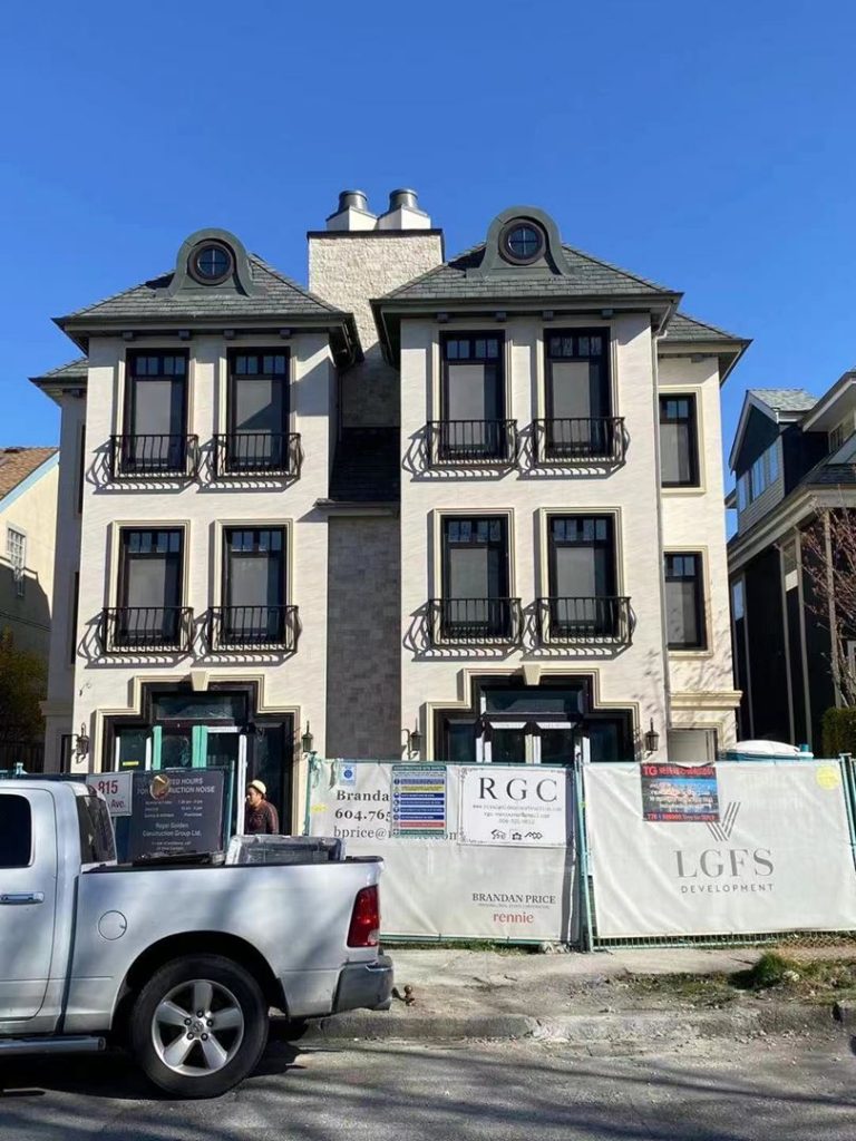 Chateau Laurel