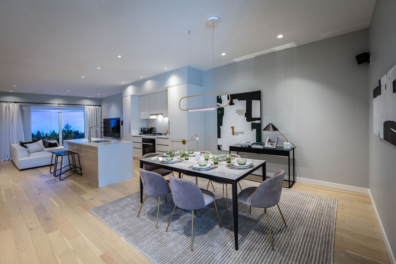 Avenue 33 6
